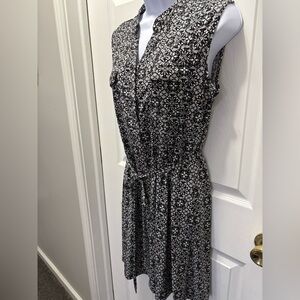 Black and white floral shirt dress M